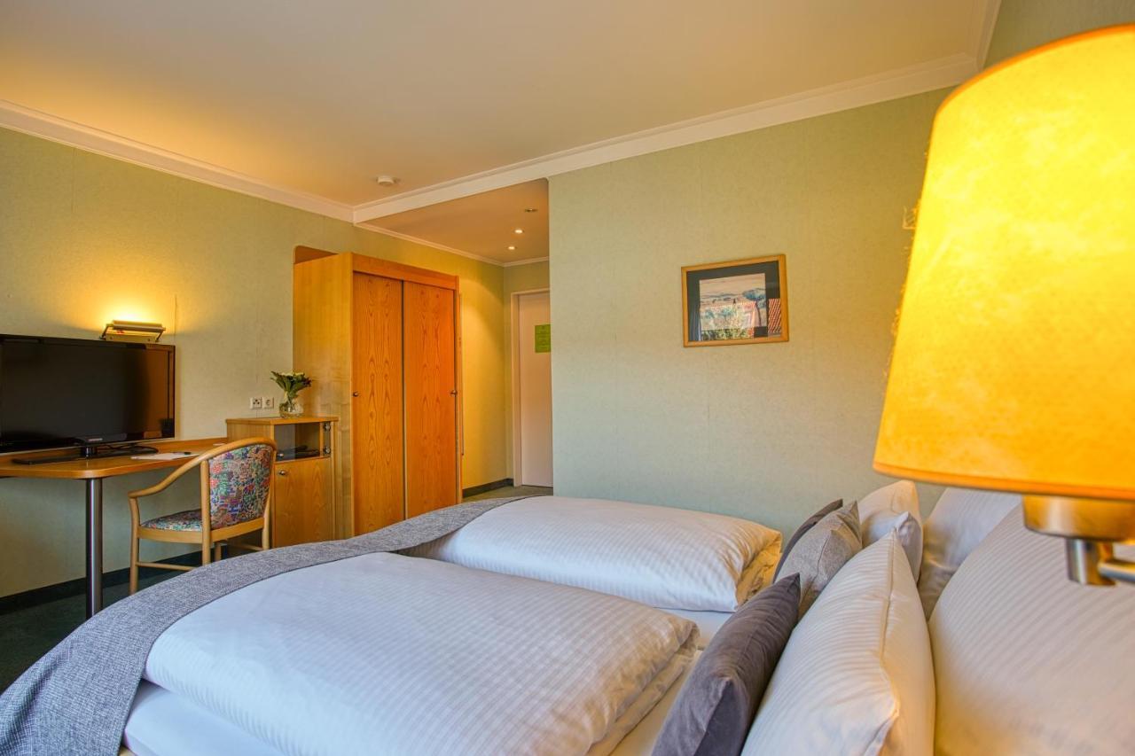 Hotel Kischers Landhaus Хановер Екстериор снимка