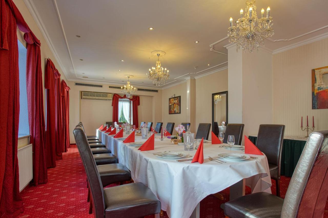 Hotel Kischers Landhaus Хановер Екстериор снимка