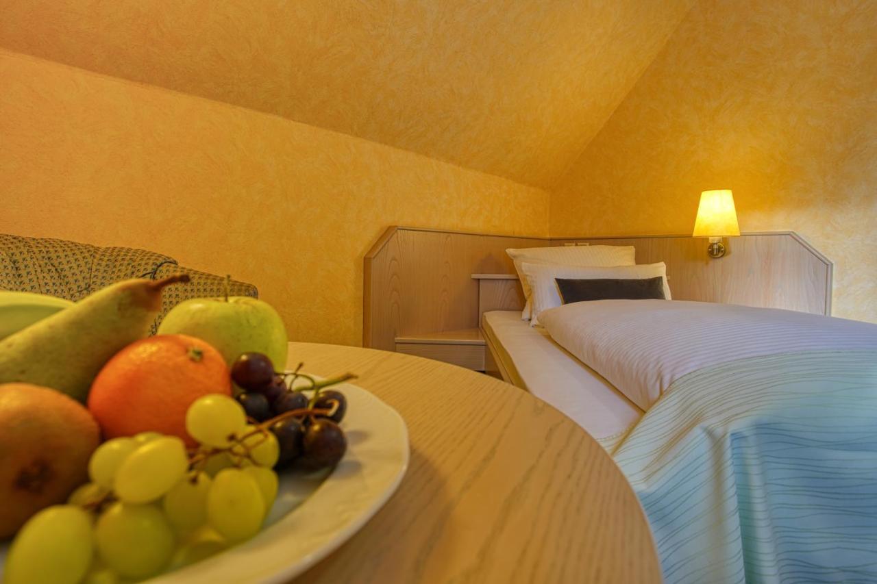Hotel Kischers Landhaus Хановер Екстериор снимка
