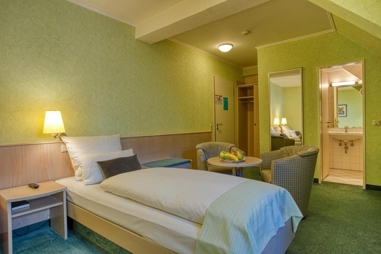 Hotel Kischers Landhaus Хановер Екстериор снимка